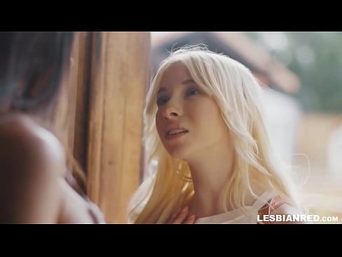 ❤️ Umuwi si Girl pagkalipas ng ilang buwan at kinain niya ang puki ng kanyang madrasta ️❌ Porno sa amin ﹏